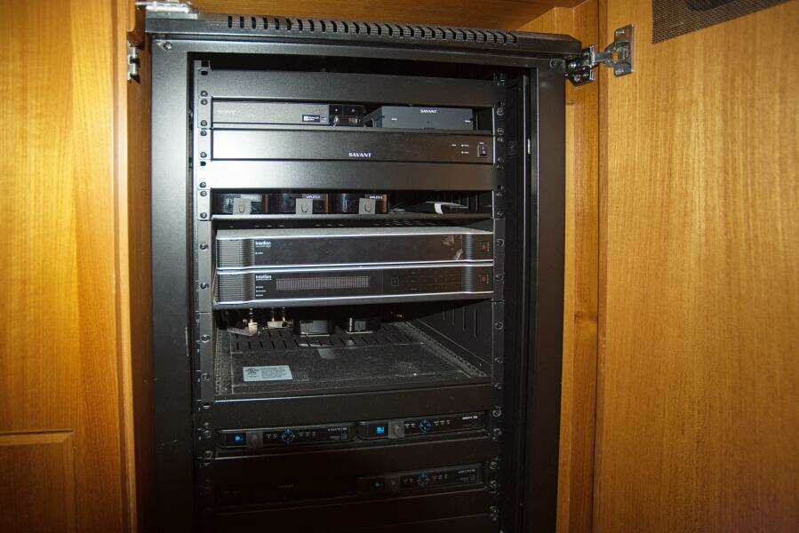 2023 Marlow Explorer 70E-CB