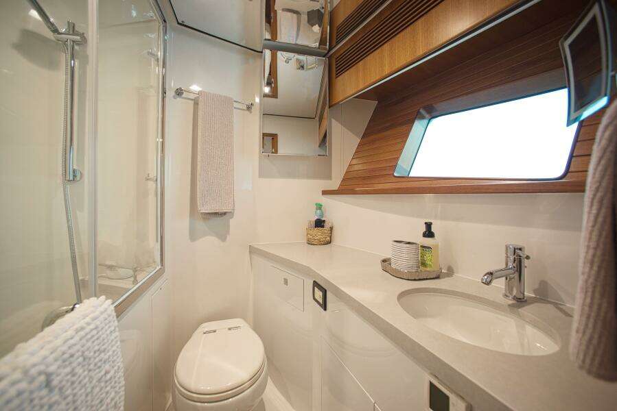 2023 Marlow Explorer 70E-CB