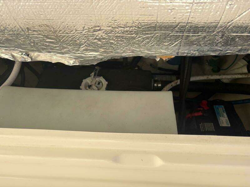 2021 Robalo R247 Dual Console