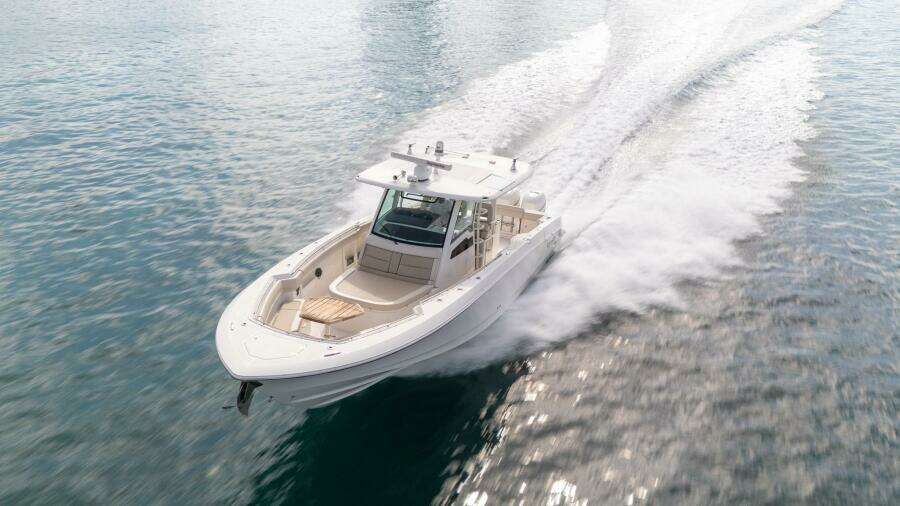 2020 Boston Whaler 380 Outrage Center Console