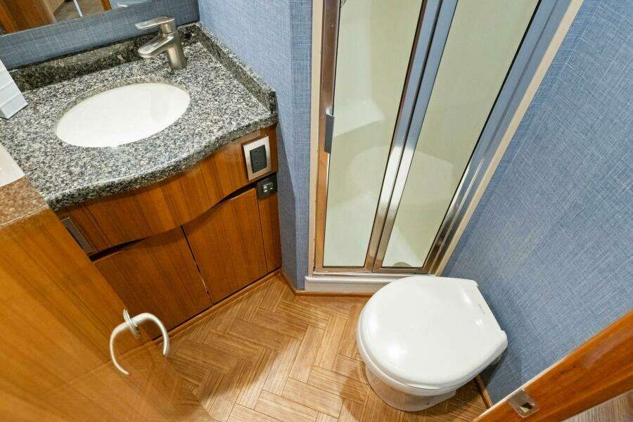 2015 Viking 52 Open "Terrabbean" - Head