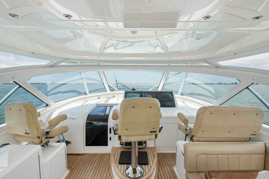 2015 Viking 52 Open "Terrabbean" - Helm