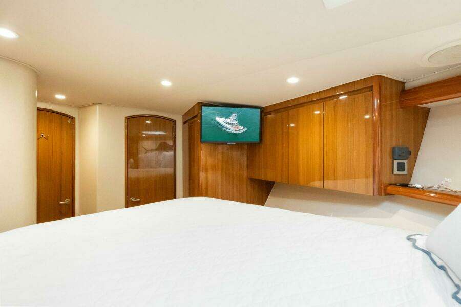 2015 Viking 52 Open "Terrabbean" - Stateroom