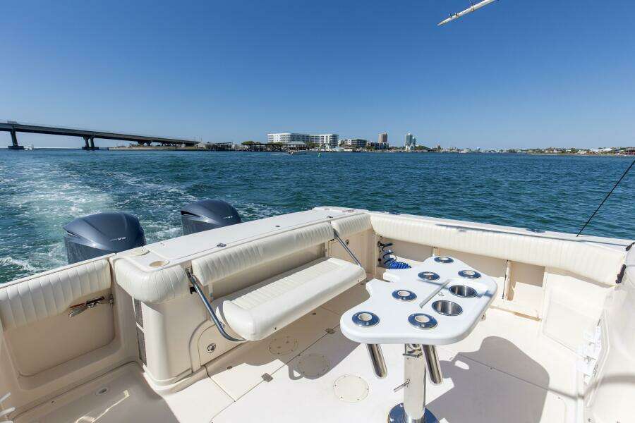 2009 33 Grady White 330 No Name Cockpit (5)