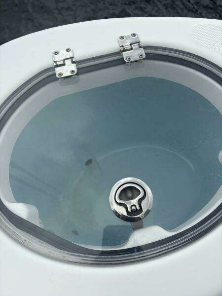 2018 Robalo R302 Center Console