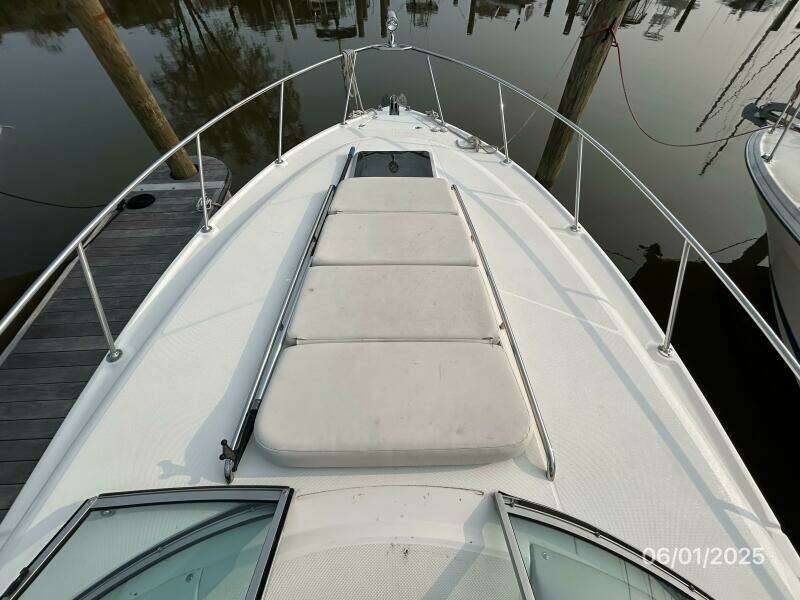 29' Chaparral foredeck