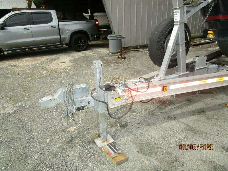 28' Cutwater trailer tongue2