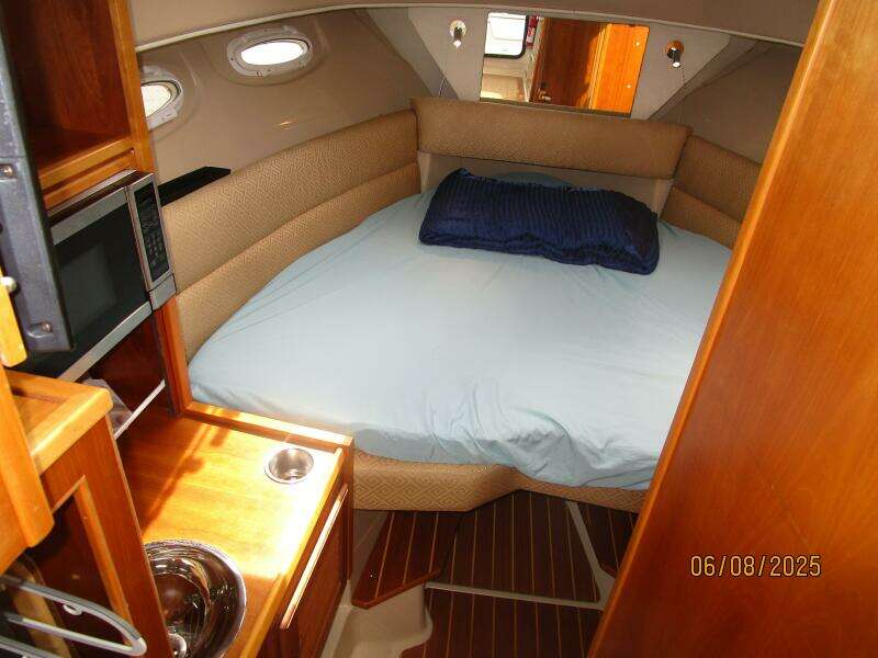 28' Cutwater master stateroom