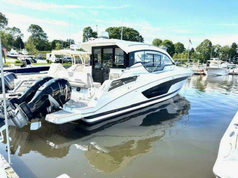 2020 Four Winns Vista 355 Coupe OB