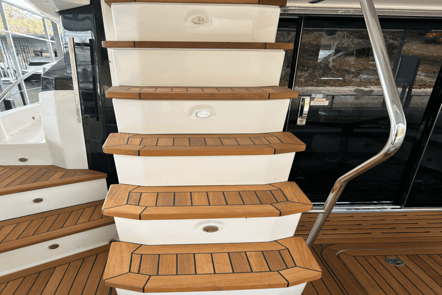 2018 Sea Ray L550 FLY