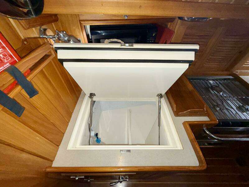 2005 Cabo Rico 42 Pilothouse