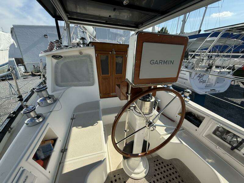 2005 Cabo Rico 42 Pilothouse