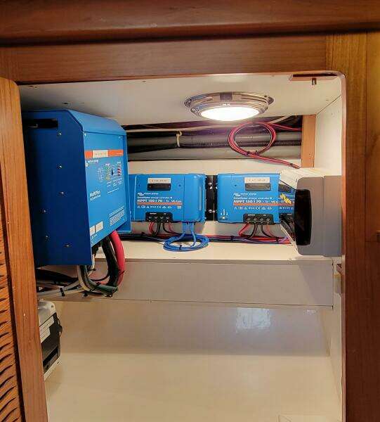 2005 Cabo Rico 42 Pilothouse