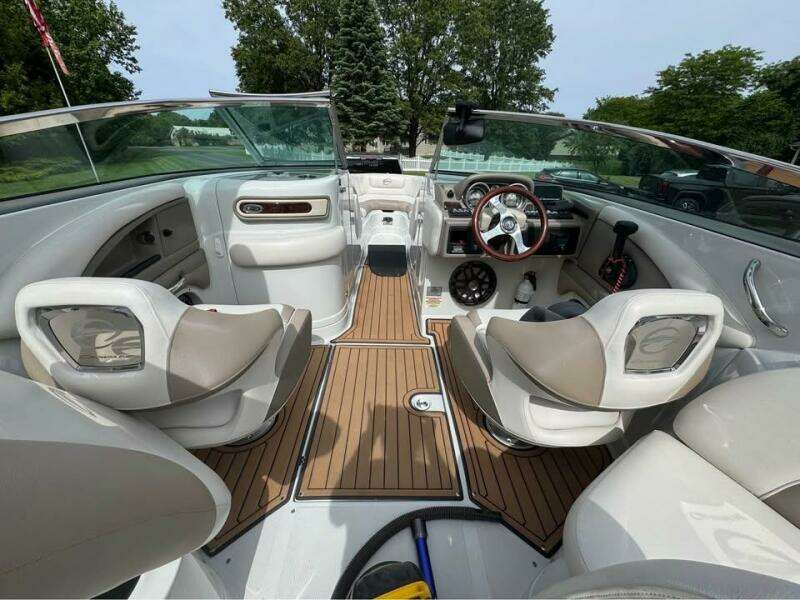 2015 Crownline 285 SS