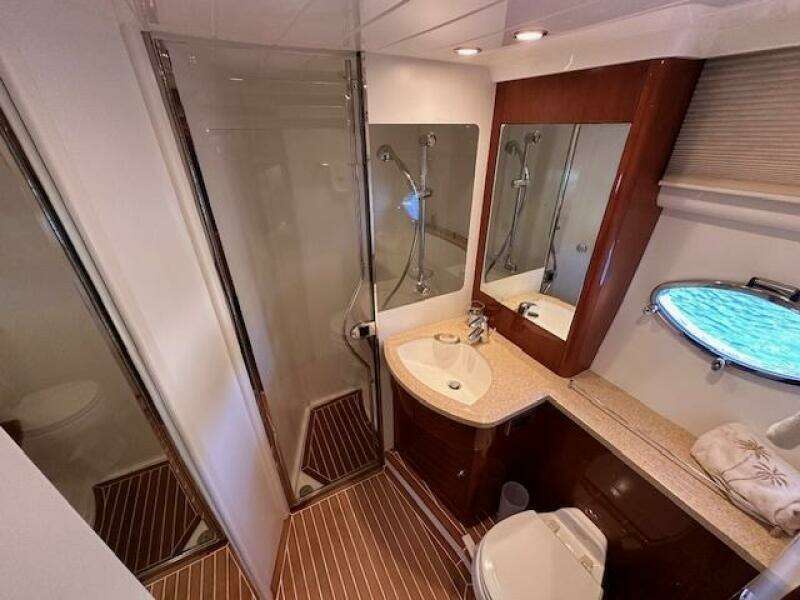 2006 Viking Princess 58V