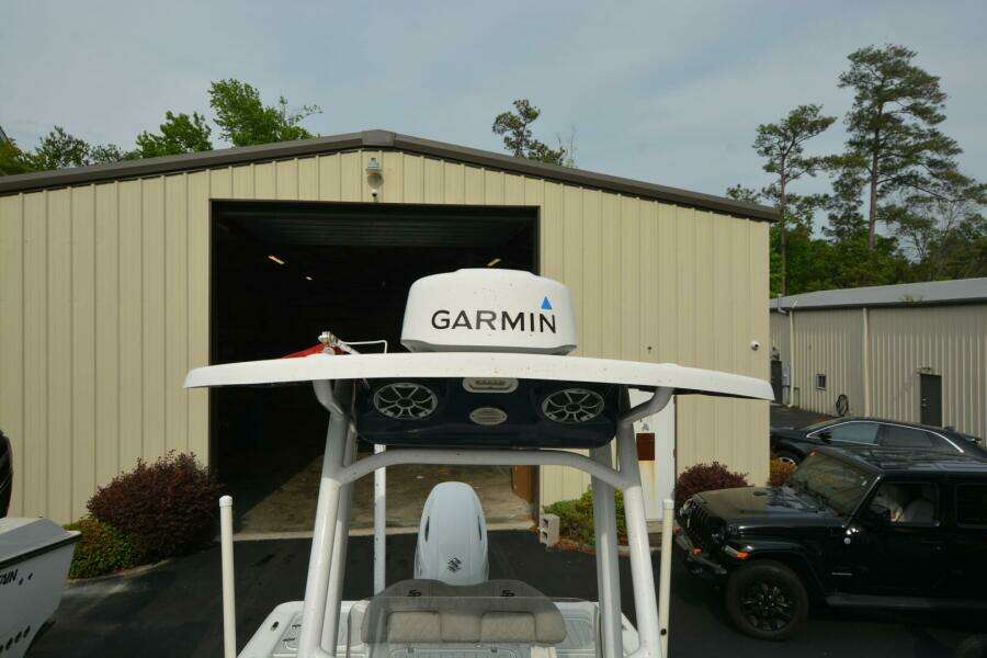 2021 Sea Pro 228 Bay