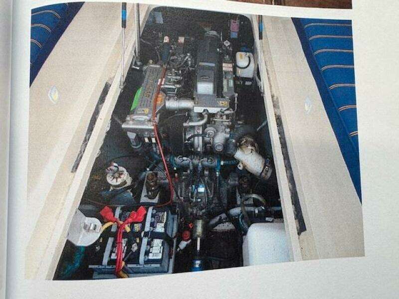 2005 Mainship 30 Pilot