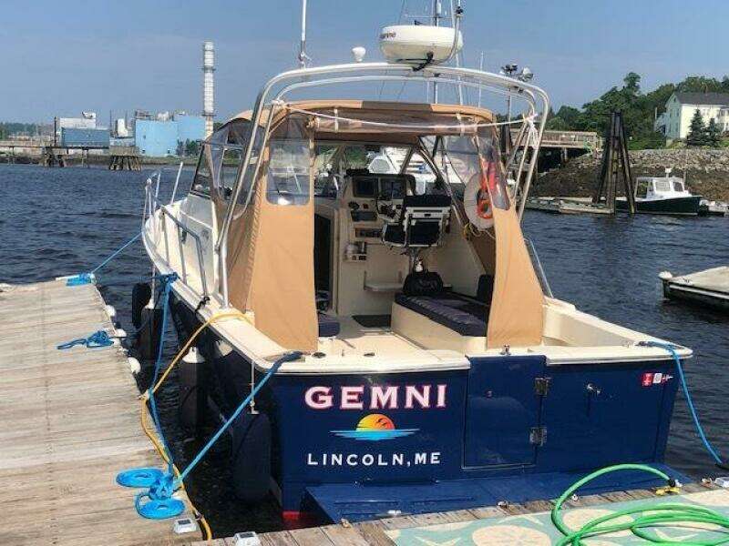 2005 Mainship 30 Pilot