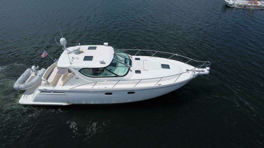 2006 Tiara Yachts 43 Sovran