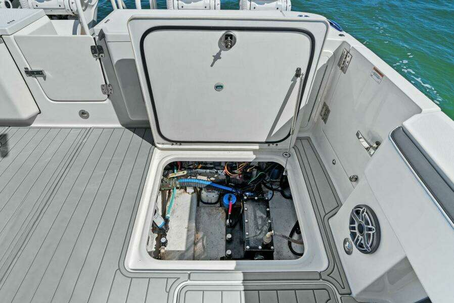 2022 World Cat 400 CC-X - Bilge