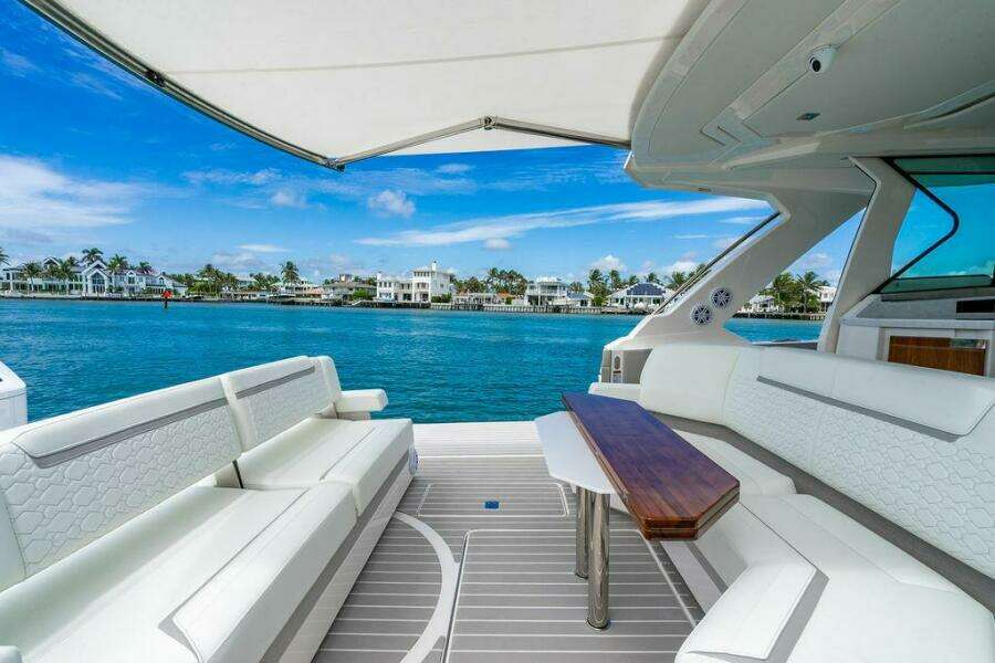 2025 Tiara Yachts 48 LS