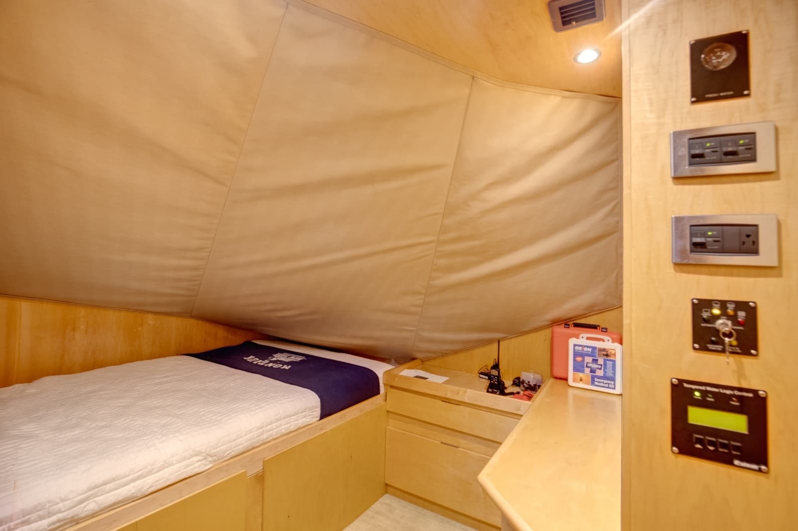 Viking 82 - Done Deal - Bunk Room