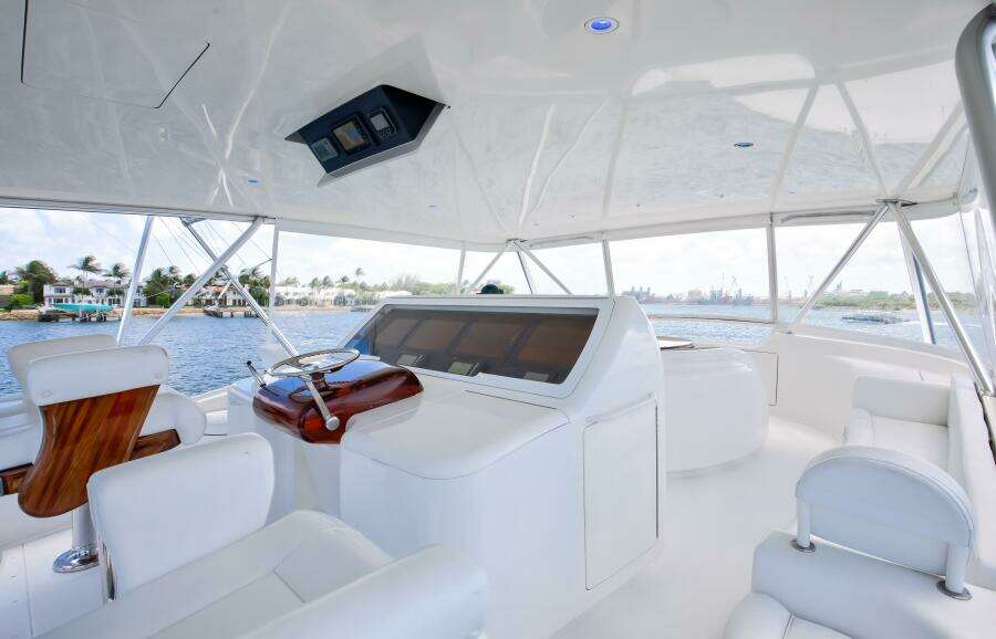 2010 Viking 82 Convertible