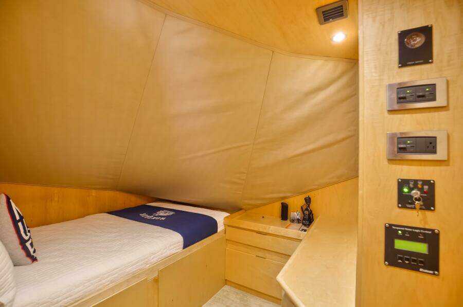 2010 Viking 82 Convertible