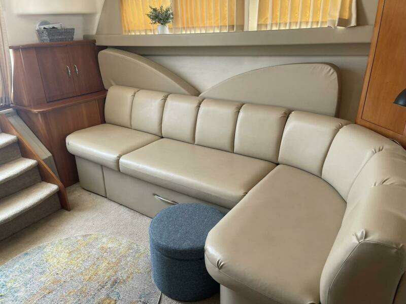 2006 Carver 36 Mariner