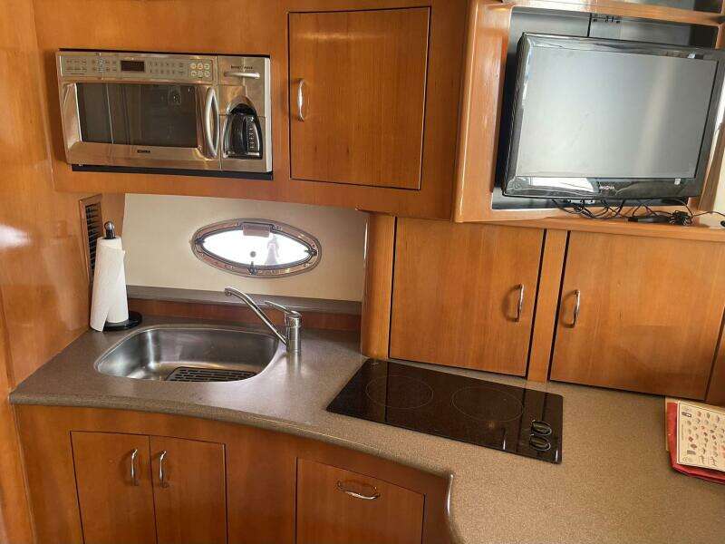 2006 Carver 36 Mariner