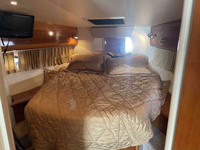 2006 Carver 36 Mariner