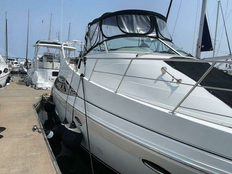 2006 Carver 36 Mariner