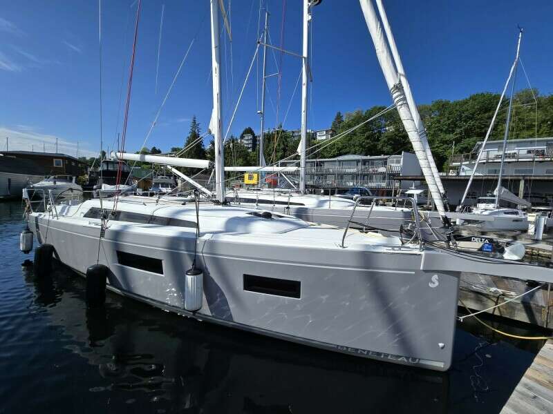 2023 Beneteau Oceanis 34.1