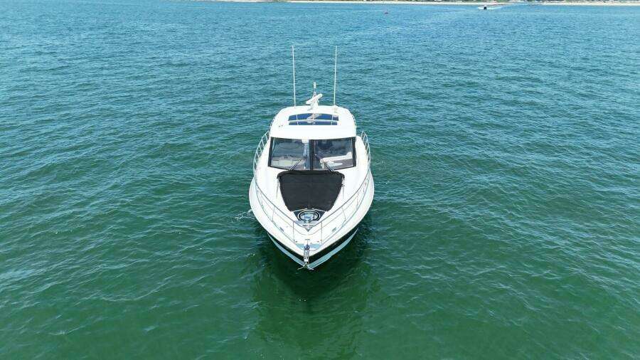 2015 Cruisers Yachts Cantius