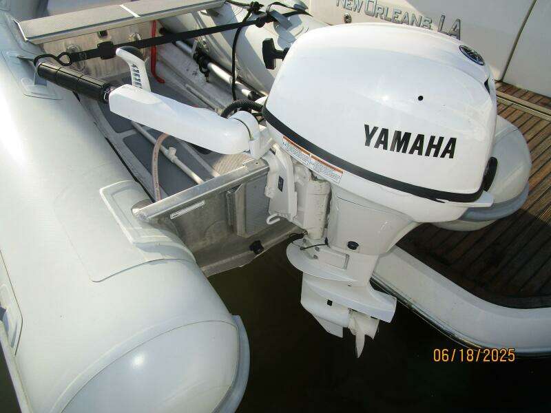 42' Prestige tender outboard