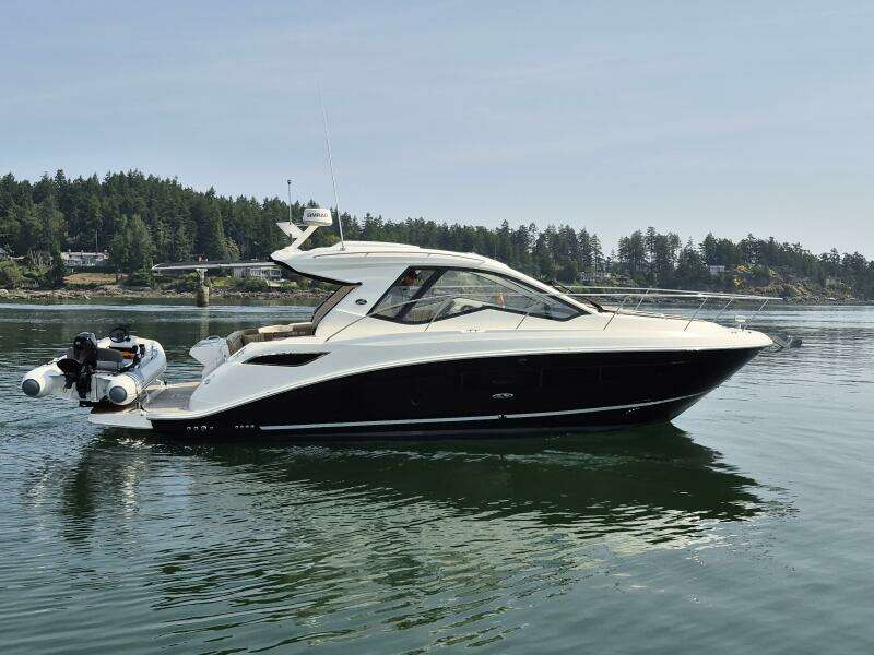 2019 Sea Ray Sundancer 350 Coupe