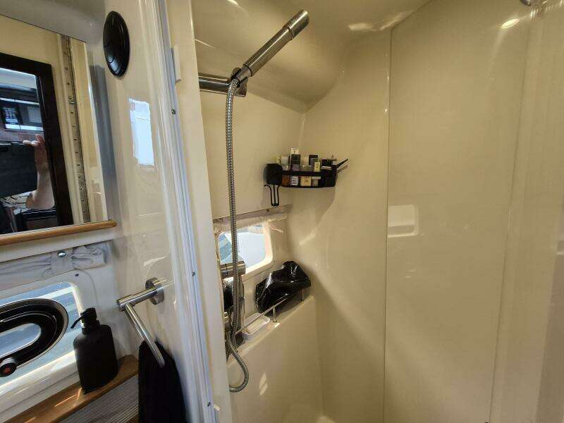 2019 Sea Ray Sundancer 350 Coupe