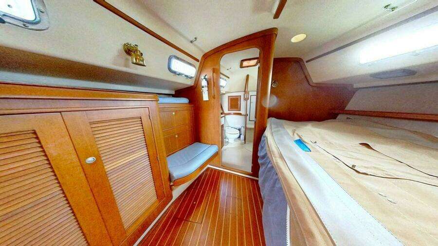 2000 Island Packet 420