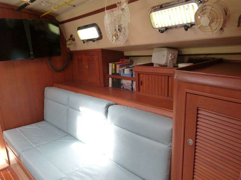 2000 Island Packet 420