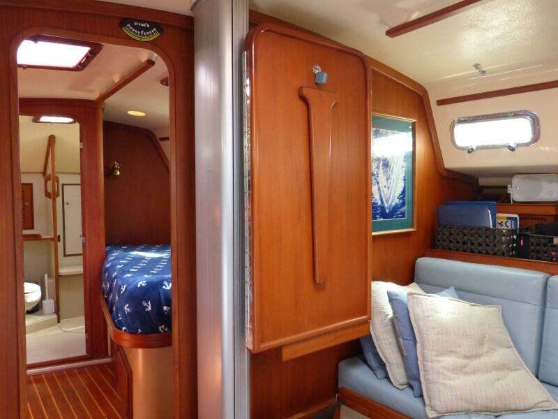 2000 Island Packet 420