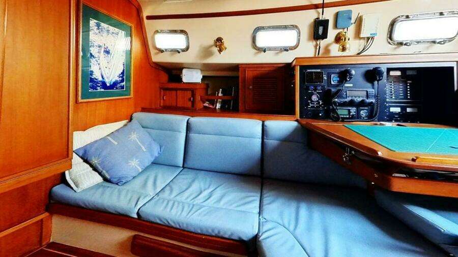 2000 Island Packet 420