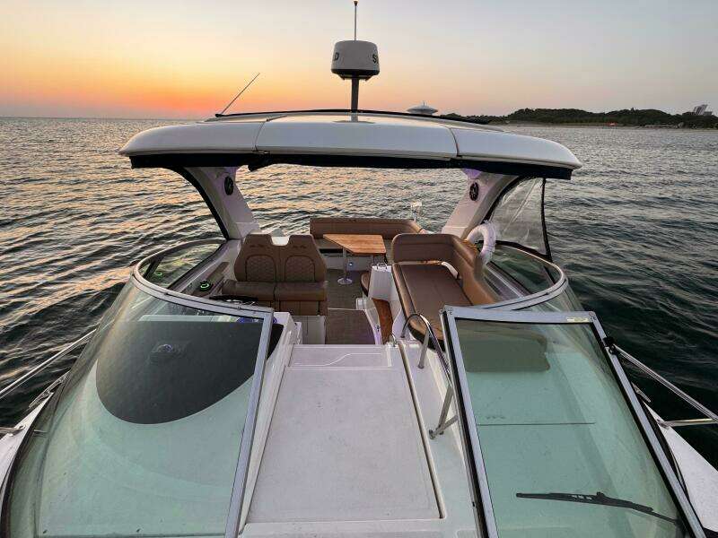 2019 Sea Ray 350 Sundancer