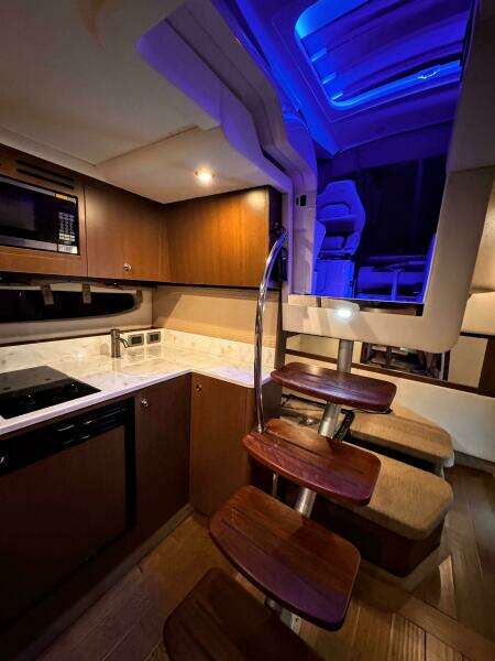 2019 Sea Ray 350 Sundancer