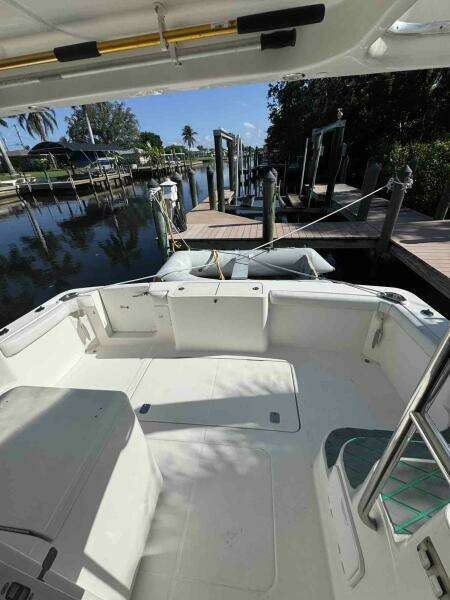 34c Silverton aft deck 