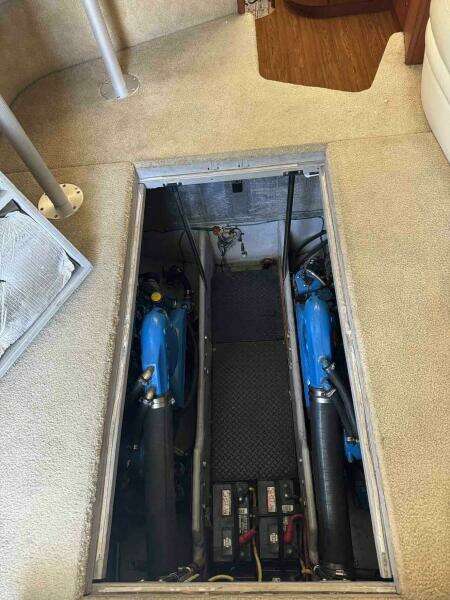 34c Silverton salon engine room access 2