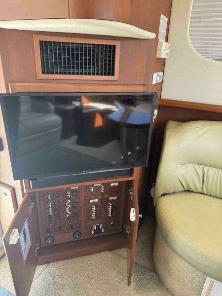 34c Silverton salon TV/Electrical panel