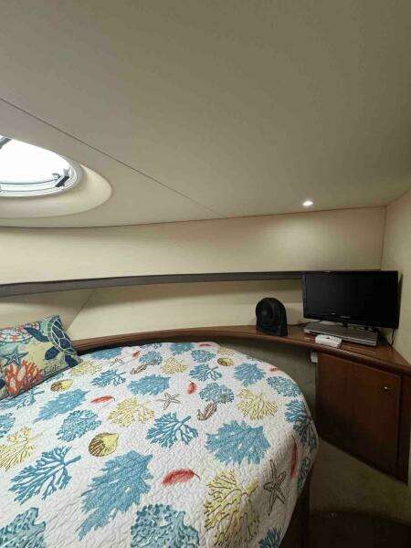 34c Silverton forward master state room 3