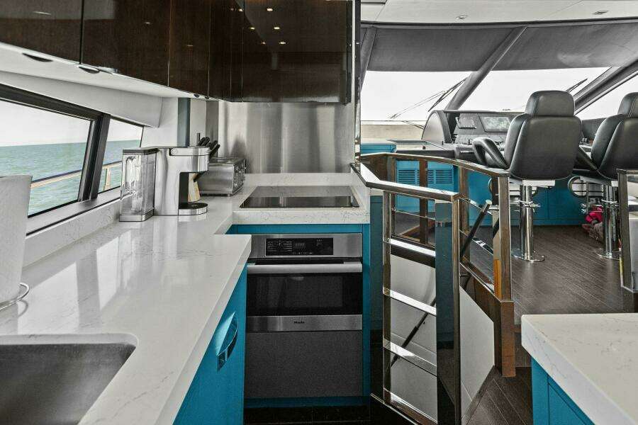 2013 Sunseeker 73 Manhattan