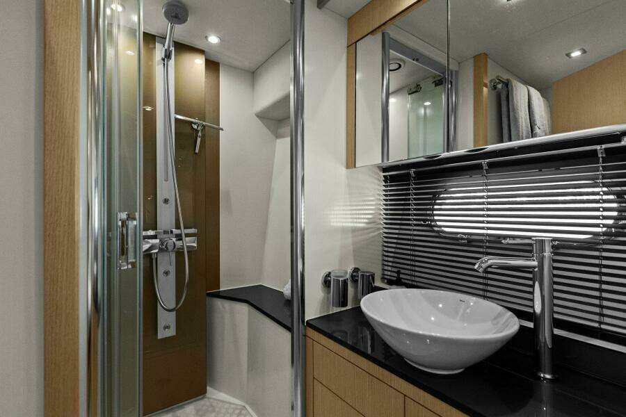 2013 Sunseeker 73 Manhattan