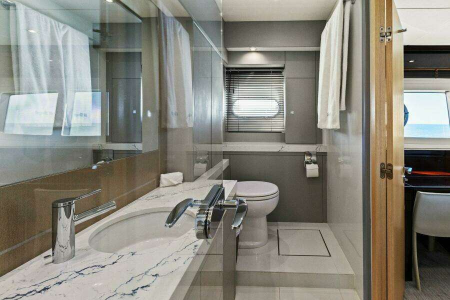 2013 Sunseeker 73 Manhattan